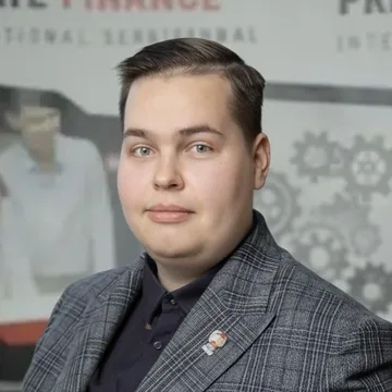 Владислав Мадестов